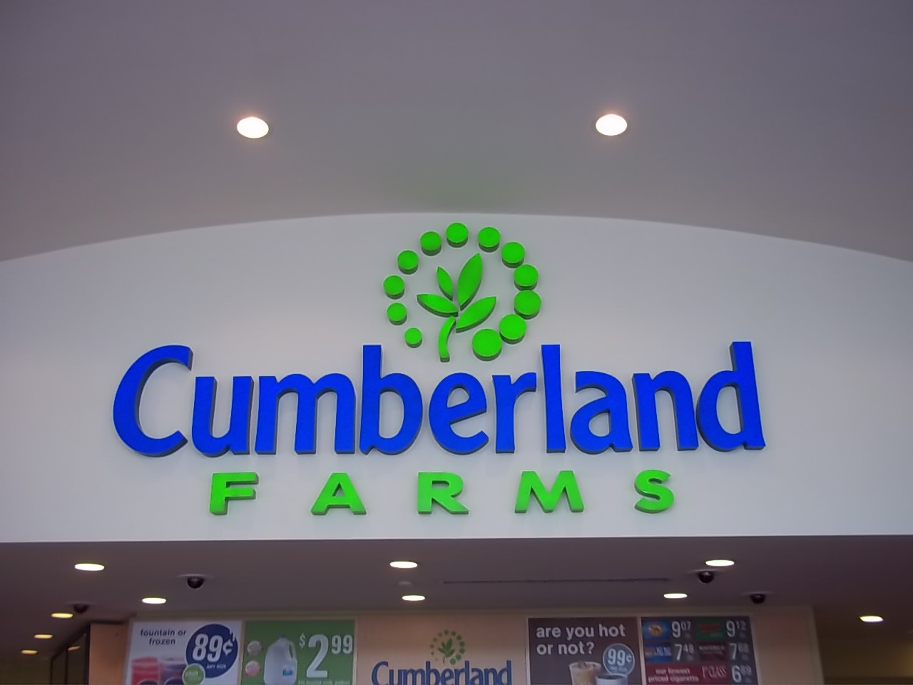 Cumberland Farms Interior Logo